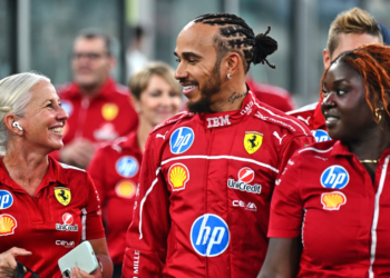 Lewis Hamilton will have the support of his inner circle as he approaches his second season with Ferrari