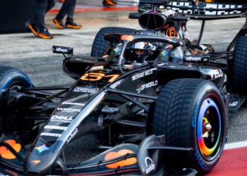 McLaren suffered a reliability issue on the first day of its pre-season testing programme