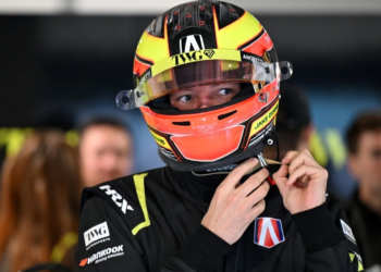 Jake Dennis will continue his partnership with Andretti