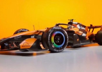 McLaren's reveal the MCL40 the 2026 contender