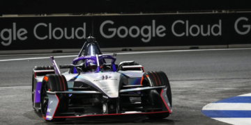 Pascal Wehrlein cruised to victory in Jeddah