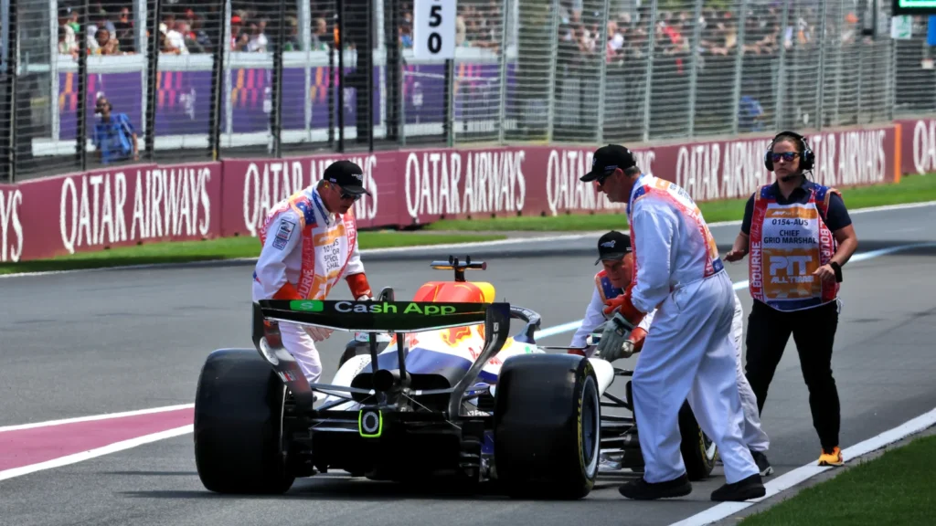 Arvid Lindblad lost power on his way out onto the track for the first time, but recovered to finish fifth