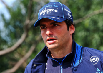 Carlos Sainz has revealed detail behind his decision to leave McLaren in 2020