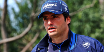 Carlos Sainz has revealed detail behind his decision to leave McLaren in 2020