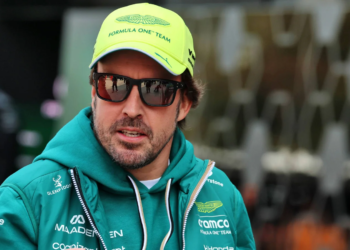 Fernando Alonso has detailed his on-track struggle in 2026