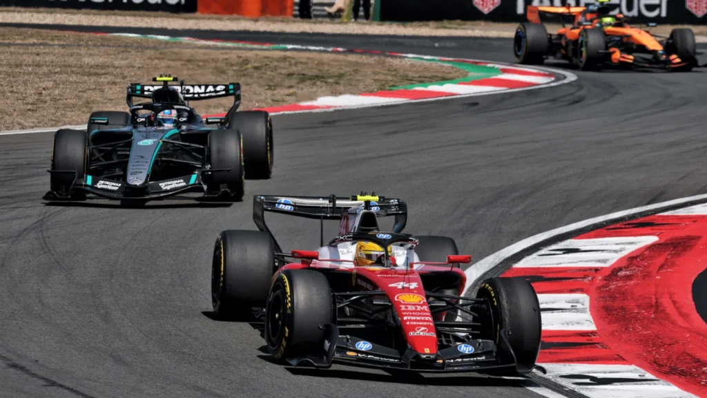 Lewis Hamilton was able to race George Russell for the lead in the early stages of the Chinese GP Sprint Race, despite the Mercedes superiority over the Ferrari
