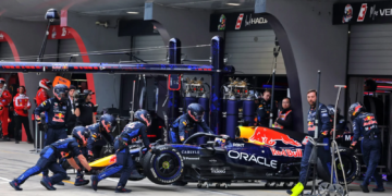 Max Verstappen (NLD) Red Bull Racing RB22 retired from the race in the pits. 15.03.2026. Formula 1 World Championship, Rd 2, Chinese Grand Prix, Shanghai, China, Race Day.
