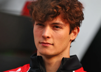 Oliver Bearman (GBR) Haas F1 Team. 12.03.2026. Formula 1 World Championship, Rd 2, Chinese Grand Prix, Shanghai, China, Preparation Day.