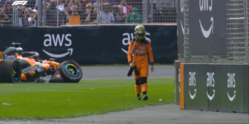 Oscar Piastri has issued an apology after crashing out on the installation lap of the F1 Australian GP