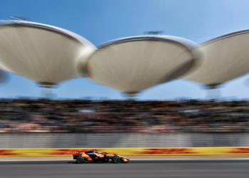 The only practice session at the F11 Chinese GP was disrupted by different incidents