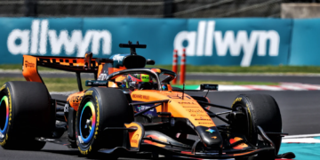 Oscar Piastri leads the Formula 1 Japanese Grand Prix FP2