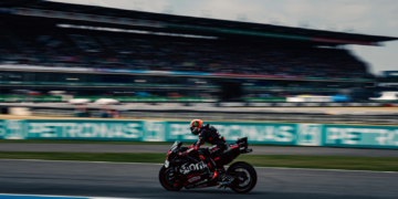 Marco Bezzecchi claims flag-to-flag Thai MotoGP victory, Marc Marquez retires