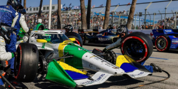 The crew member completed the stop before seeking assistance. Photo: AJ Foyt Racing