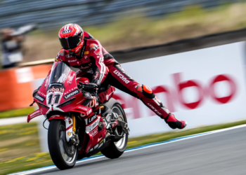 Nicolo Bulega wins again in Assen WorldSBK Superpole Race