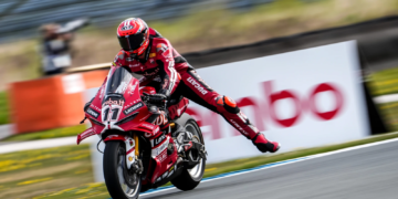 Nicolo Bulega wins again in Assen WorldSBK Superpole Race