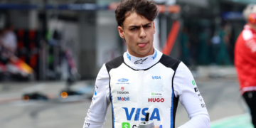 Arvid Lindblad survives shunt in Suzuka F1 tyre test