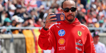 Lewis Hamilton is still waiting for his race engineer