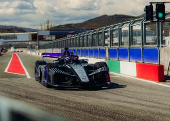 Porsche opens fresh chapter in Formula E story with breathtaking car reveal