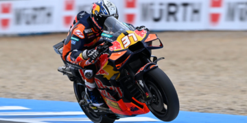 Pedro Acosta fastest in weather-affected final Spanish MotoGP practice 