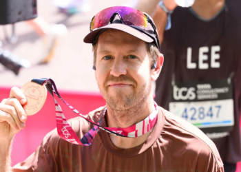 Sebastian Vettel completed the London Marathon on Sunday