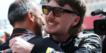 MONTE-CARLO, MONACO - MAY 17: Pole position qualifier Dan Ticktum of Great Britain and CUPRA KIRO celebrates with Gary Paffett, Racing Director of CUPRA KIRO during qualifying, ahead of the Monaco E-Prix, Round 10 of the 2026 FIA Formula E World Championship at Circuit de Monaco on May 17, 2026 in Monte-Carlo, Monaco. (Photo by Jordan McKean/LAT Images)