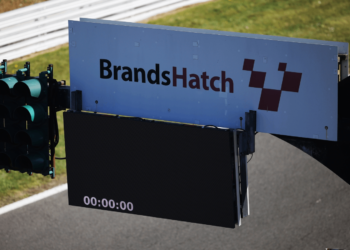 Daryl De Leon tops BTCC Brands Hatch Free Practice