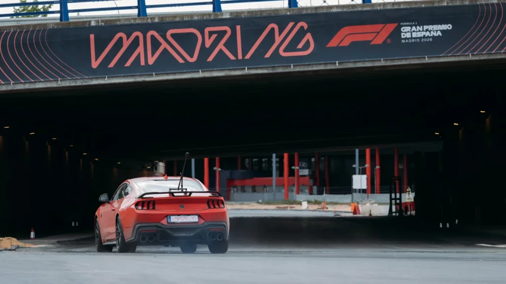 Carlos Sainz has become the first driver to lap the Madring
