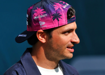 Carlos Sainz is not yet happy, despite Williams improving from Round 1