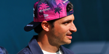 Carlos Sainz is not yet happy, despite Williams improving from Round 1