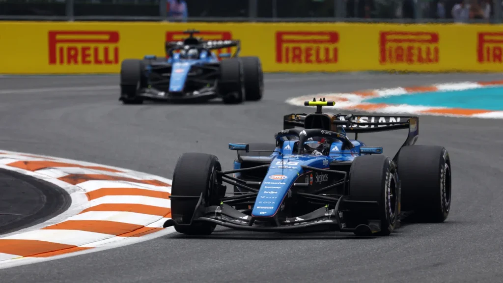 Carlos Sainz and Alex Albon managed a double-points finish for Williams in Miami