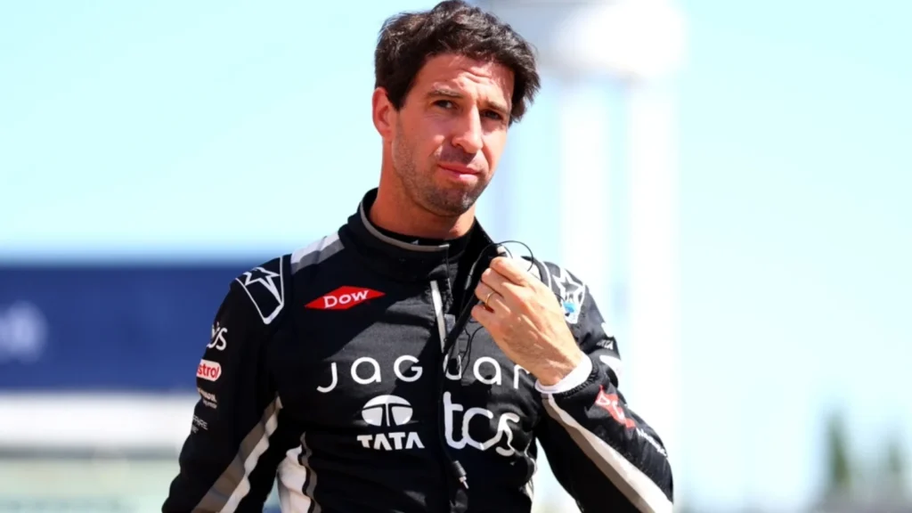 2274133037.jpg BERLIN, GERMANY - MAY 02: Antonio Felix da Costa of Portugal and Jaguar TCS Racing looks on in the Pitlane during qualifying, ahead of the Berlin E-Prix, Round 7 of the 2026 FIA Formula E World Championship at Tempelhof Airport Circuit on May 02, 2026 in Berlin, Germany. (Photo by Joe Portlock/LAT Images)
