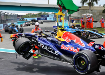 Isack Hadjar had a spectacular exit from the F1 Miami GP