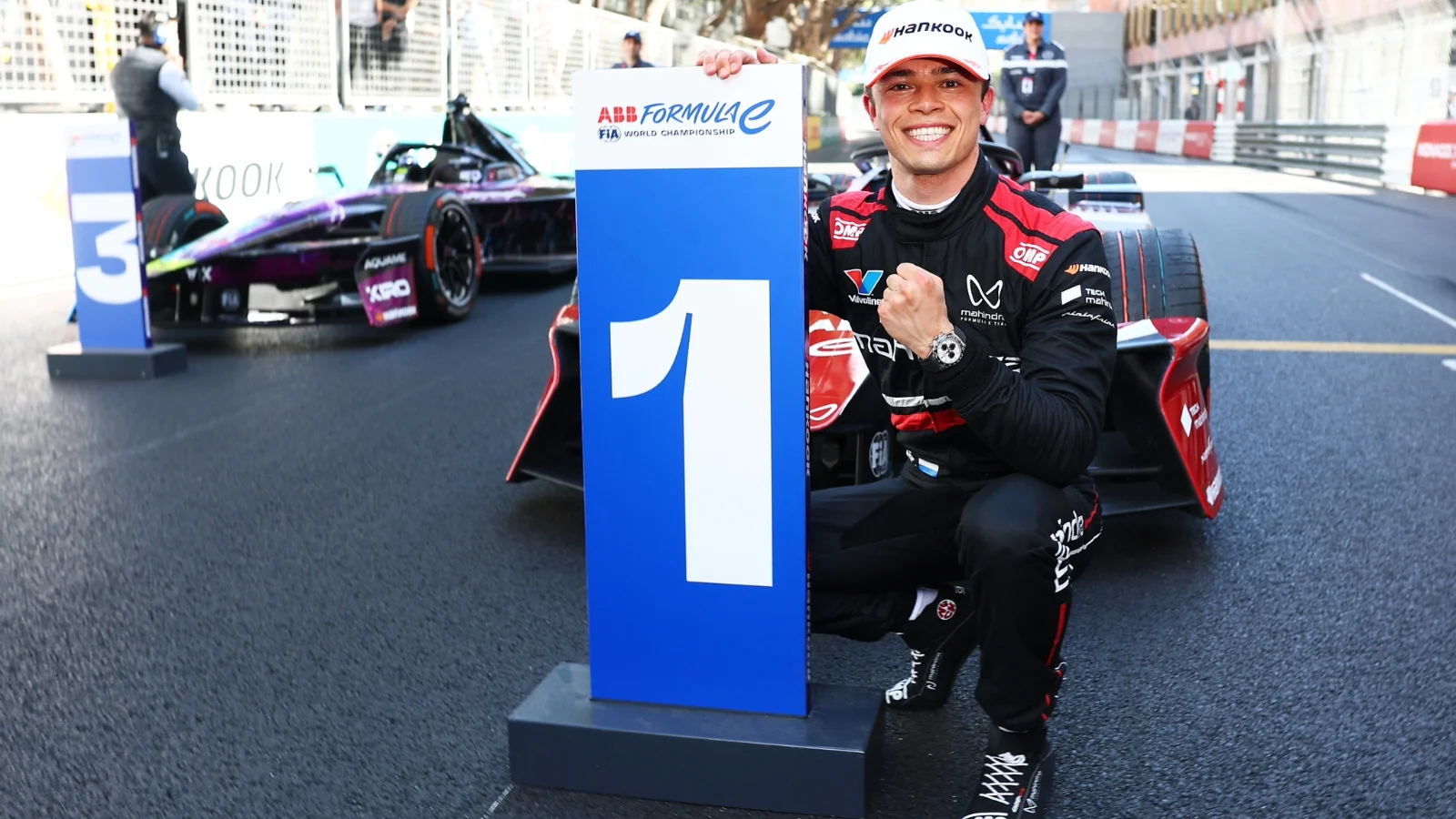 MONTE-CARLO, MONACO - MAY 16: Race winner Nyck de Vries of the Netherlands and Mahindra Racing celebrates in parc ferme during the Monaco E-Prix, Round 9 of the 2026 FIA Formula E World Championship at Circuit de Monaco on May 16, 2026 in Monte-Carlo, Monaco. (Photo by Simon Galloway/LAT