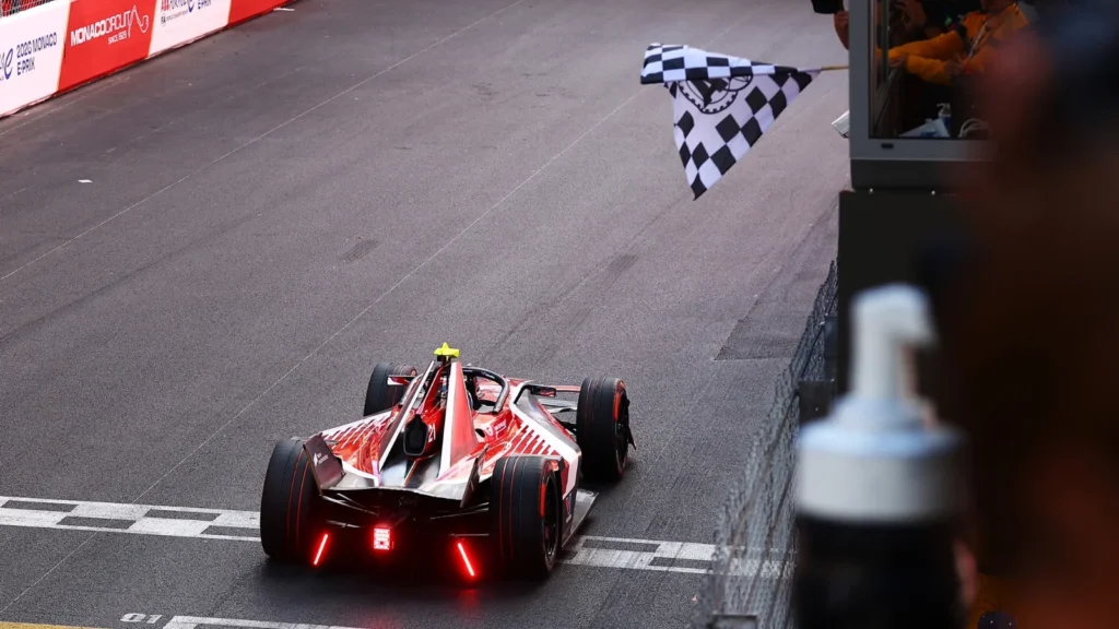 Nyck de Vries claimed victory in Monaco