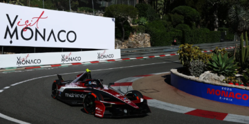 Nyck de Vries ends four-year Formula E drought with Monaco masterclass