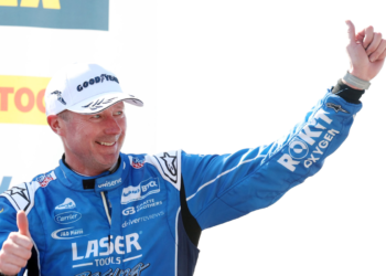 What happened on Sunday at Snetterton in the BTCC?