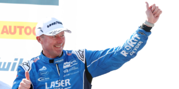 What happened on Sunday at Snetterton in the BTCC?