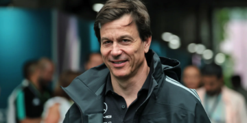 Toto Wolff has been labelled a "rock star" for letting the Mercedes drivers race in Canada