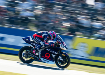Izan Guevara claims victory in red-flagged Le Mans Moto2 race