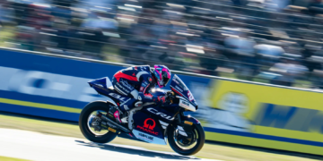 Izan Guevara claims victory in red-flagged Le Mans Moto2 race