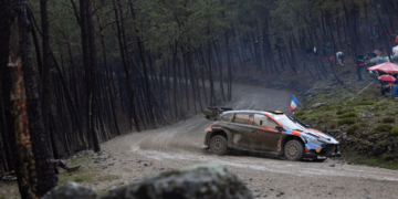 Thierry Neuville nabs Portuguese win