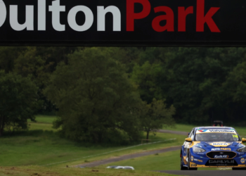 Ash Sutton reacts to ‘argy-bargy’ BTCC Oulton Park Race to Pole