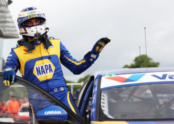 Dan Cammish wins BTCC Race to Pole at Oulton Park