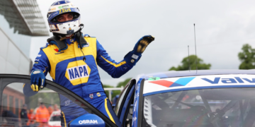 Dan Cammish wins BTCC Race to Pole at Oulton Park
