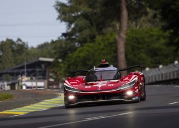 Kobayashi, Conway and de Vries win Le Mans for Toyota