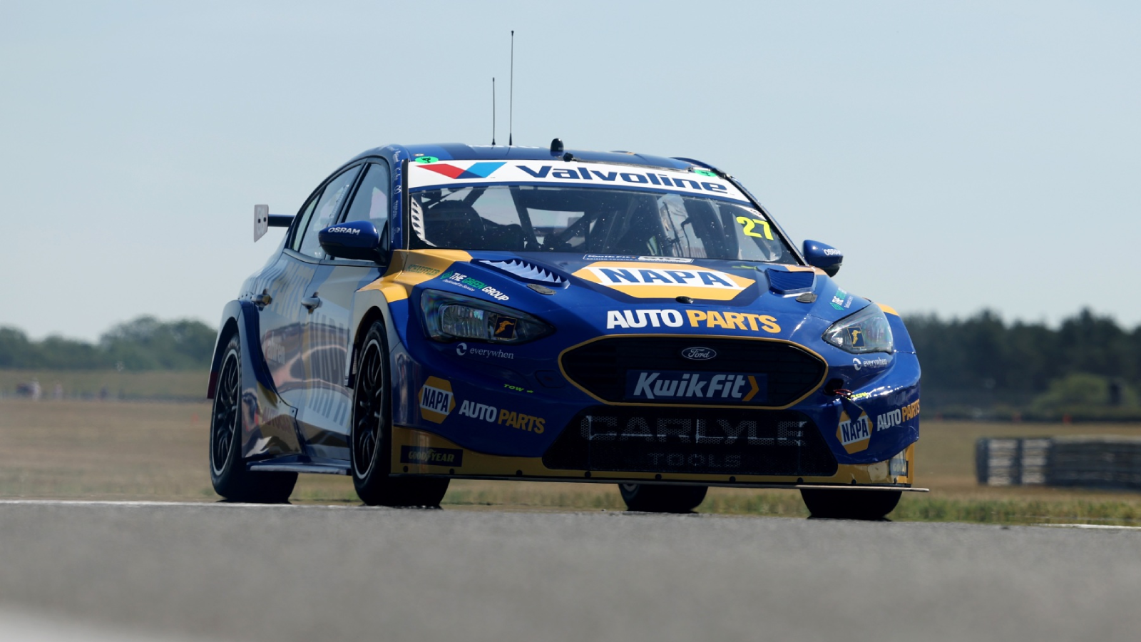 Dan Cammish wins BTCC Race to Pole at Oulton Park