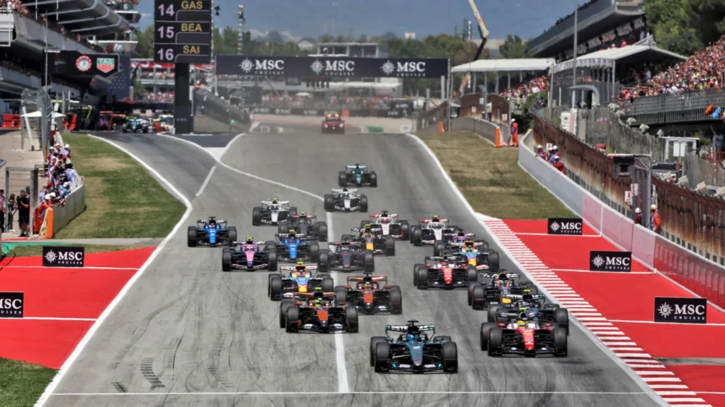 Lewis Hamilton was unable to jump George Russell at the start
