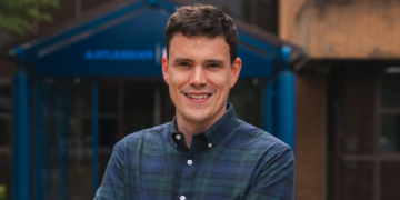 Williams has signed AI guru James Smith