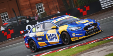 Ash Sutton reacts to ‘argy-bargy’ BTCC Oulton Park Race to Pole