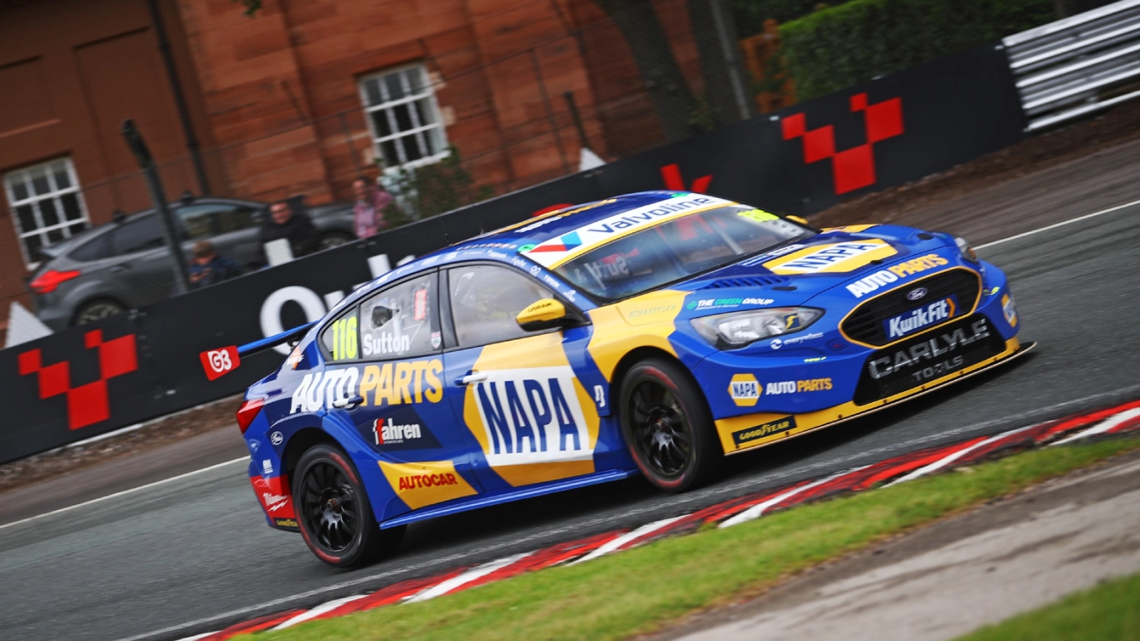 Ash Sutton reacts to ‘argy-bargy’ BTCC Oulton Park Race to Pole